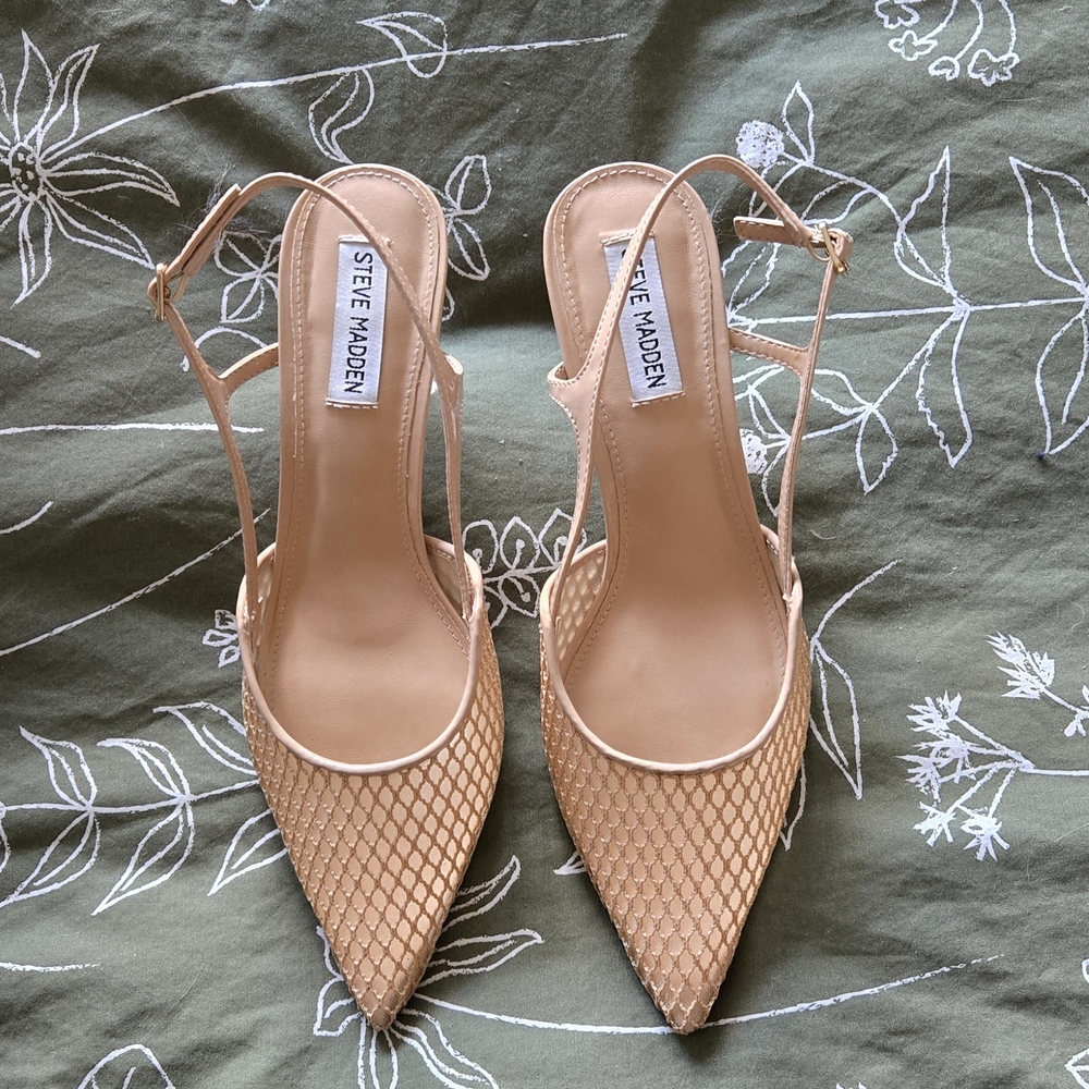 Steve Madden Nude Mesh Slingback Heels